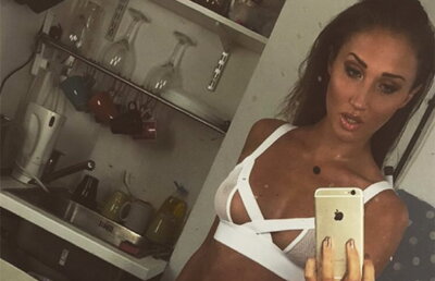 FOTO » Megan McKenna, cel mai sexy selfie pe care l-a postat vreodată