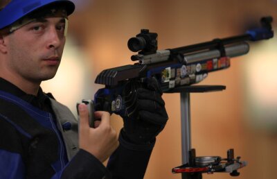 Ultima şansă » Campionul olimpic la tir Alin Moldoveanu concurează azi la Europene, ultima competiţie cu bilete pentru Rio