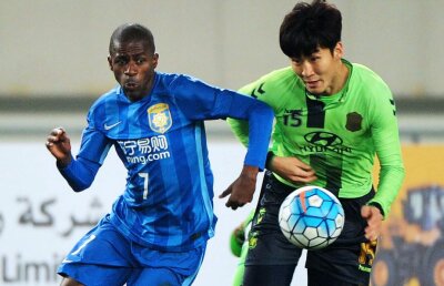 A vrut să-l dea afară! Dan Petrescu a fost luat în vizor de arbitru: "Sunt cu ochii pe tine"