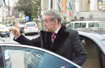 Becali, audiat din nou la DNA: "Îmi aduc aminte declarațiile, mi le mențin"