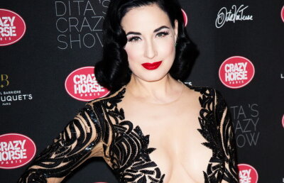 FOTO » Dita Von Teese, absolut superbă la 43 de ani