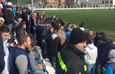 N-au încăput în tribună! Fanii ”şepcilor” s-au înghesuit să vadă victoria cu Baia Mare, scor 1-0