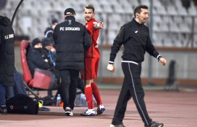 FOTO S-a rupt Eric! Bicfalvi s-a accidentat în prima repriză a meciului cu Pandurii și a fost înlocuit