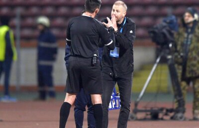 Edi Iordănescu și-a pierdut cumpătul la finalul meciului cu Dinamo: "Voi veni la meciuri în cătușe"