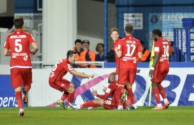 VIDEO+FOTO Dinamo întoarce pe terenul Viitorului și reușește prima victorie în play-off, 2-1!