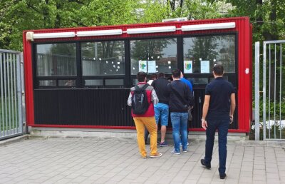 Ironii la adresa rivalilor: "Noi avem casieri și oricum vindem bilete foarte multe"