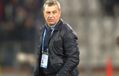 Antrenorul lui Dinamo i-a "citit" pe cei de la Steaua: "Asta e tactica lor"