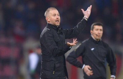 Câștigă și fără bani » Edward Iordănescu și-a lăudat jucătorii: "Sunt neplătiți, dar au caracter" » Ce spune despre oferta Stelei