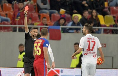 GALERIE FOTO Panduru a comentat intrarea horror a lui Bourceanu în stilul caracteristic: "Probabil asta a urmărit"