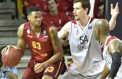 Biletul zilei pe Pariori.ro » Cotă 2.47 pentru două meciuri decisive din baschet