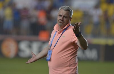 Şumudică îi răspunde lui Mihai Stoica: "Pe principiul ăsta ne-a ajutat şi Varela, când a făcut penalty împotriva noastră"