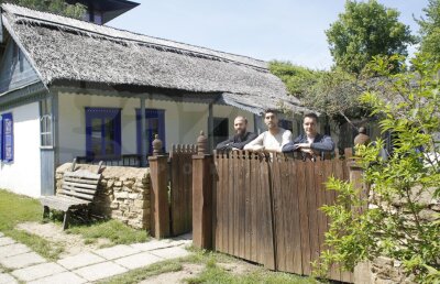 GALERIE FOTO Reportaj inedit al Gazetei » "Moromeții" Palici, Puljici și Mevlja în imagini pitorești