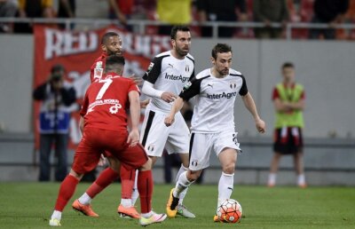 Dinamoviștii reacționează dur înaintea meciului cu Astra: "Doar cine nu se pricepe la fotbal poate spune așa ceva"