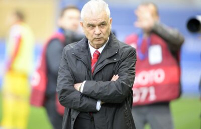 S-a decis! Surse apropiate selecţionerului susţin că acesta intenţionează să ia 3 vârfuri de careu în Franţa