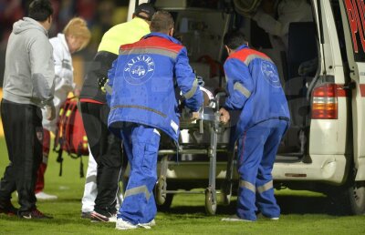 Acuze extrem de grave după decesul lui Ekeng: "S-a pierdut mult timp! Dacă s-ar fi făcut manevrele de defibrilare, șansele lui de supraviețuire ar fi fost maxime"