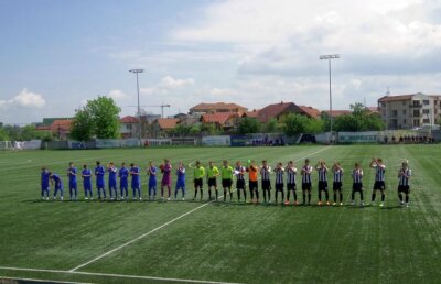 Bătaie și scuipături la un meci al Viitorului! Jucătorii lui Hagi, sechestrați în vestiar de una dintre cele mai tari galerii din țară 