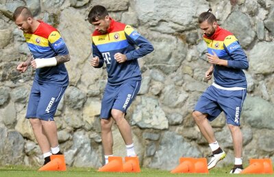 Cerința specială a lui Iordănescu » Ce surpriză le-a pregătit jucătorilor în cantonamentul din Italia