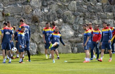 FOTO + VIDEO Toate detaliile de la antrenamentul de azi al tricolorilor » Ultimele vești despre starea lui Ivan