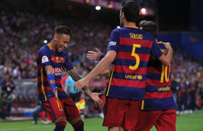 FOTO + VIDEO Barcelona și-a prezentat noul echipament » Catalanii revin la tricourile tradiționale