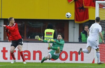 Ceartă de la banderolă » Portarul Berisha s-a simțit lezat că selecționerul De Biasi nu l-a avut în vedere când a decis asupra succesorului lui Cana