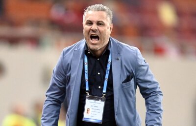 Şumudică face haz de necaz după noua suspendare: "Din Şumudică am devenit Suspendică! E clar care e semnalul"