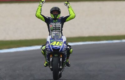 Rossi, magistral! Lupta la titlu, relansată după ce Iannone l-a dărâmat pe Lorenzo! Pilotul Ducati ar putea fi sancționat