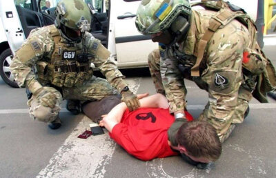 Au prins un neonazist care plănuia 15 atentate la Euro: avea la el un arsenal de arme și muniții! 