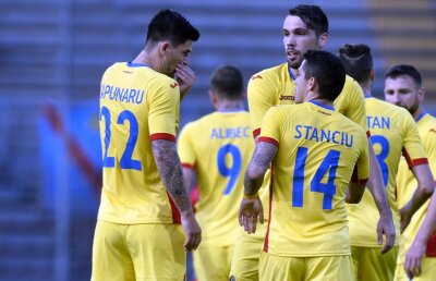 Emoții mari cu 30 de minute înaintea startului meciului! Un fotbalist al României a avut probleme la încălzire