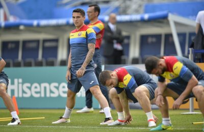 Iordănescu sfătuit să joace cu Stanciu, Sânmărtean și Alibec împotriva Albaniei: "Să nu ne apărăm până ni se umflă laba piciorului de la atâtea degajări"