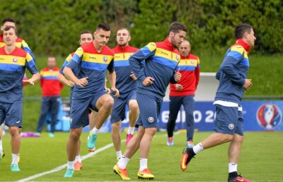 Dezvăluiri din vestiarul României » Ce tactică vor aborda "tricolorii" cu Albania: "Victoria ne este la îndemână"