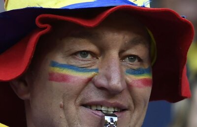 De Biasi de România » Un suporter român a surprins prin asemănarea cu selecționerul Albaniei