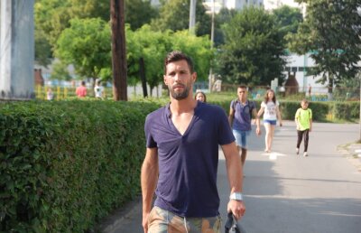 Un fost fotbalist al unei echipe din Liga 1 calificate în Europa își face praf antrenorul: "Depăşit, fără metode, nu ştia să motiveze jucătorii"