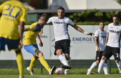 Astra s-a impus în al treilea amical al verii, după un meci cu 5 reușite. Autogol de la jumătatea terenului!