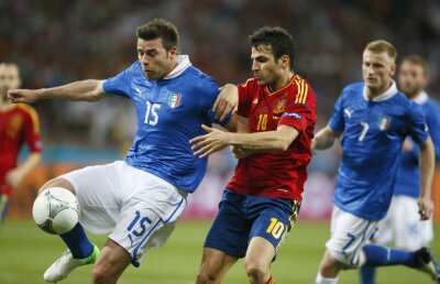 Barzagli, exponentul stilului propus de elevii lui Conte, îi amenință pe spanioli: ”Ca să trecem de bestiile negre trebuie să le omorâm!”
