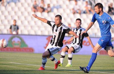 Vedeta fotbalului bulgar îl admiră pe Hagi! Poza postată de acesta pe Instagram: "Legenda României"