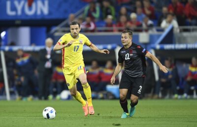 Sânmărtean a ajuns pe "blat" la EURO! Noi informații despre modul neprofesionist în care staff-ul naționalei a abordat turneul final din Franța!