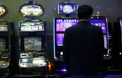 Dependență alarmantă în rândul pariorilor » Românii cheltuiesc anual 1 miliard de euro