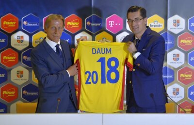 Promisiuni din partea Stelei pentru noul selecționer al României: "Nu-i vom pune bețe-n roate"