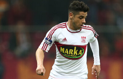 Brazilianul Cicinho e dependent de alcool: ”Am băut 18 caipirinha și 14 beri și m-am întâlnit cu Iisus”