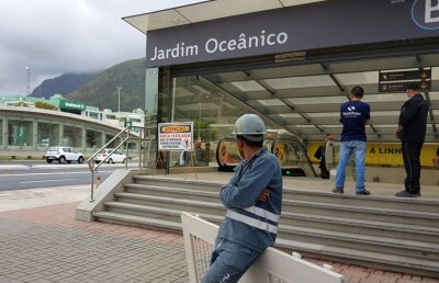 VIDEO + FOTO Corespondență din Rio, ziua a 9-a » Organizatorii vor să camufleze problemele cu bazele: fotoreporter român blocat de armată pe Copacabana și ”salvat” la intervenția unei bulgăroaice șefe