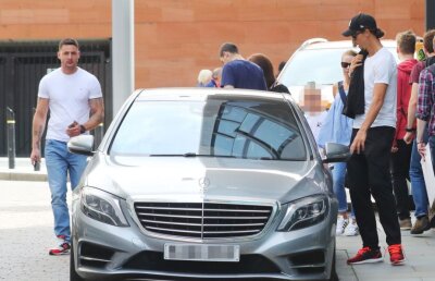 Capriciosul Ibra » Suedezul a refuzat Chevroletul oferit de United și a schimbat hotelul fiindcă n-avea piscină