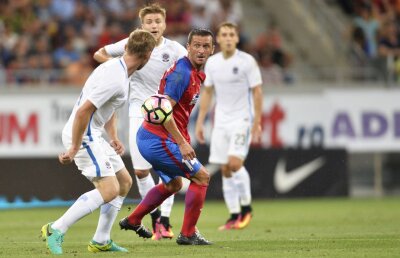 FOTO Faze controversate la Steaua - Sparta Praga » Golul cehilor a fost anulat pentru ofsaid