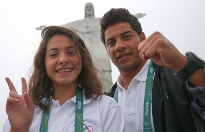 Două povești tulburătoare: cine sunt înotătorii sirieni Rami Anis și Yusra Mardini, care au defilat în Echipa Refugiaților de la Rio. Au salvat oameni de la înec în Marea Egee și au făcut 3000 de kilometri pe jos