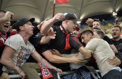 Nervi în tabăra dinamovistă! Suporterii au venit cu un banner dur la adresa lui Negoiță