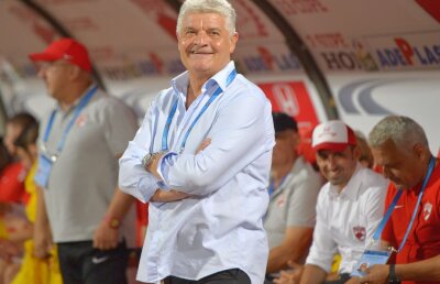 Mesaj tranșant trimis de Andone unuia dintre jucătorii importanți: "Dacă vrea să plece să vorbească cu Negoiță, dacă rămâne o face în condițiile mele"