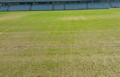 Gazon ars și iarbă lipsă! Oficialii UEFA vin în România pentru a inspecta Cluj Arena