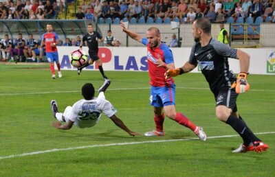 Echipa se face din mers! Steaua a avut la Botoșani doar doi titulari din sezonul trecut și nouă oameni aduși din vară până acum