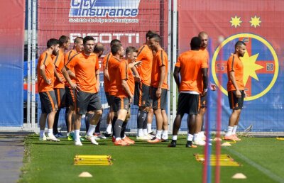 Apariție surprinzătoare la antrenamentul Stelei de azi » Ar putea juca duminică împotriva Astrei