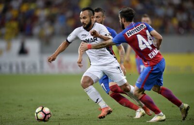 Astra, probleme cu terenul înaintea partidelor de Europa League » Campioana va disputa meciul cu Gaz Metan la Cluj