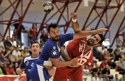 Dinamo, de neoprit » După ce i-au bătut în Supercupă, ”câinii” au câștigat în fața rivalilor de la CSM și în campionat: 28-27